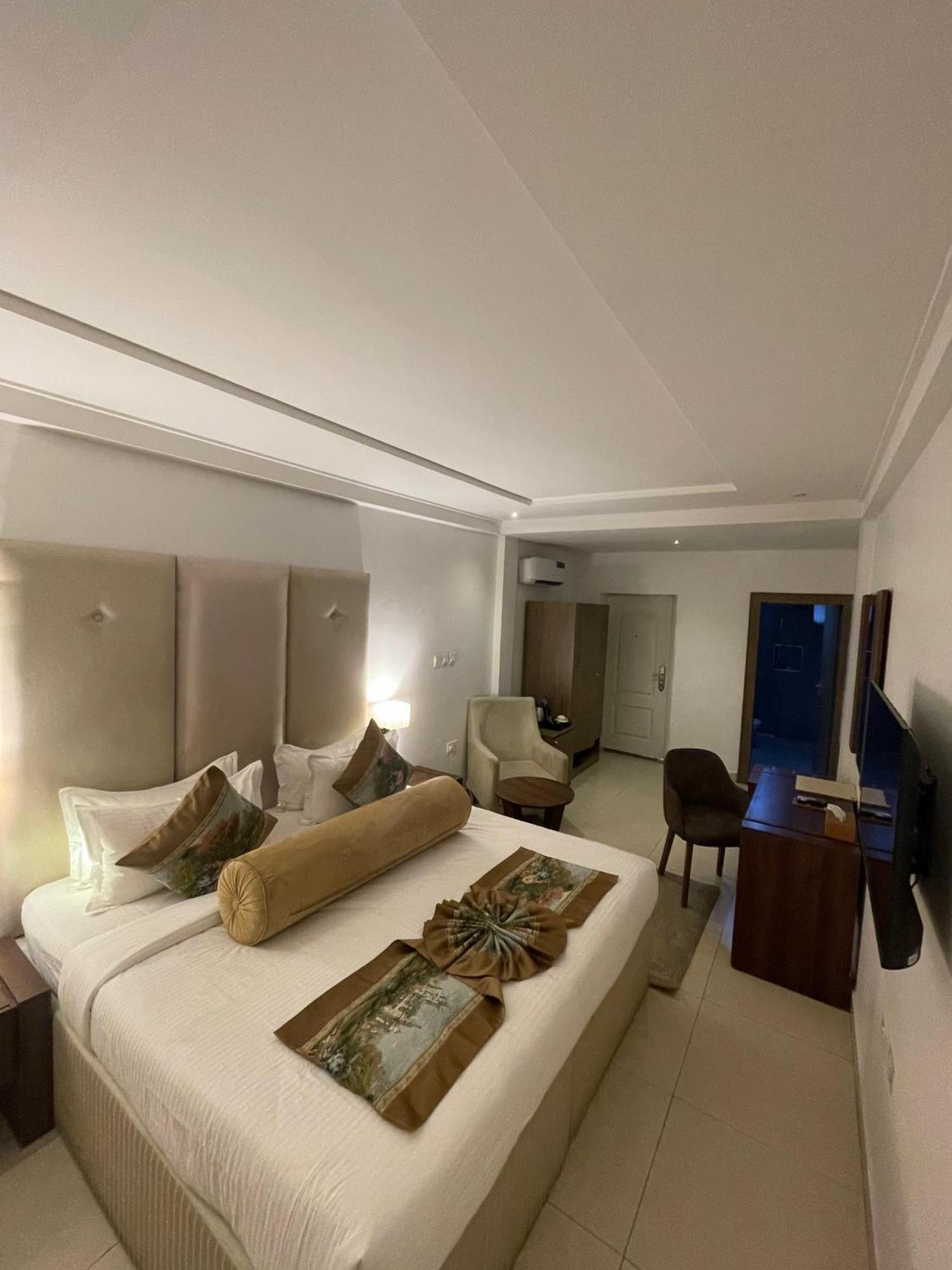 Swiss Pearl Continental Suite Wupa エクステリア 写真